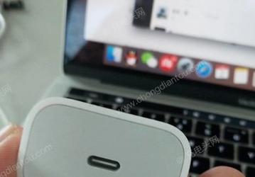 Новые смартфоны Apple действительно будут комплектоваться быстрым 18-ваттным зарядным устройством