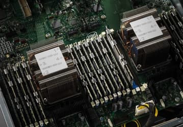 Intel выпустит конкурентов для семинанометровых CPU AMD Epyc лишь в 2020 году