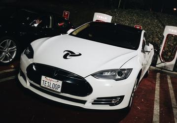 Tesla Model S из сервиса такси Tesloop проехала свыше 640 000 км