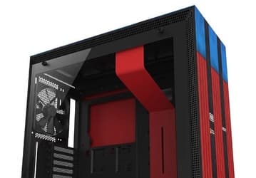 Компьютерный корпус NZXT CRFT 01 - H700 PUBG Limited Edition оформлен в стиле игры PUBG