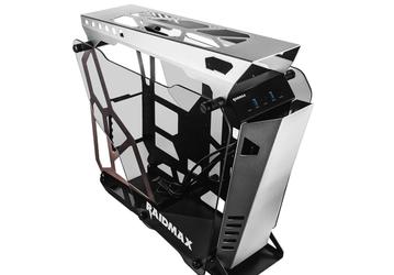 Стенки компьютерного корпуса Raidmax X08 не прилегают друг к другу