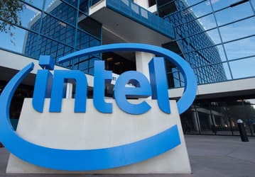 Доход Intel за год уменьшился на 1%, чистая прибыль — на 41%
