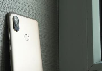 Смартфон Xiaomi Mi A2 научился снимать видео Full HD при 60 к/с
