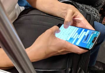 Смартфон Google Pixel 3 XL снова замечен в общественном транспорте