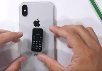 Самый маленький в мире мобильный телефон прошёл испытания блогера JerryRigEverything