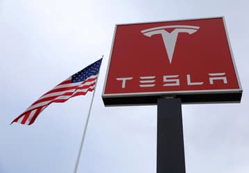 Чистый убыток Tesla в 2019 году составил 775 млн долларов