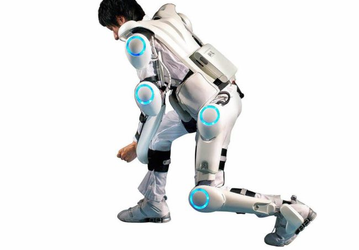 LG создала умный экзоскелет CLOi SuitBot, который называют носимым роботом