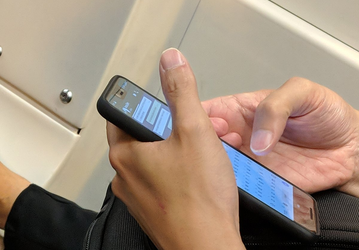 Смартфон Google Pixel 3 XL замечен в общественном транспорте