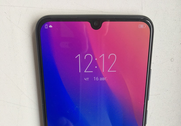 Качественные фото и характеристики Vivo V11 с подэкранным дактилоскопическим датчиком слили в Сеть