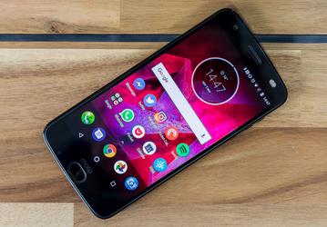 В этом году компания Motorola не выпустит смартфон с «небьющимся» экраном ShatterShield