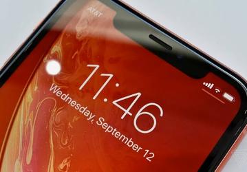 Смартфон iPhone XR выйдет позже старших моделей из-за проблем с экранами и ПО