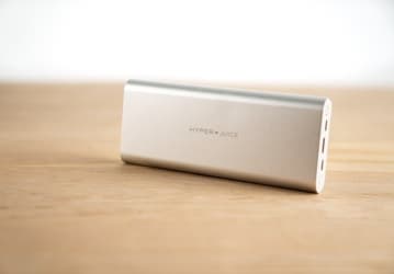 Внешний аккумулятор HyperJuice: 27 000 мА·ч, суммарная мощность в 130 Вт и два порта USB-C