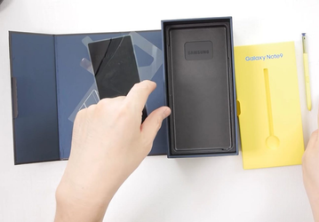 Некоторые пользователи Samsung Galaxy Note9 получили в комплекте сразу два стилуса S Pen