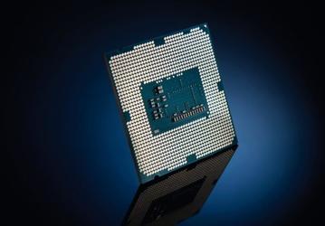 В тесте 3DMark процессор Core i9-9900K идёт вровень с разогнанным Ryzen 7 2700X