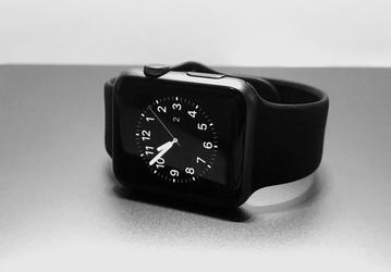 Умные часы Apple Watch могут получить «всегда включенный» экран