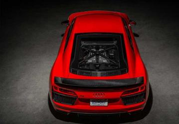 Спорткар Audi R8 променяет двигатель V10 на электромотор