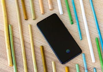 Представлен смартфон Vivo V11: каплевидный вырез, встроенный в экран дактилоскоп и SoC Snapdragon 660