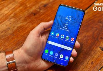 Одна из версий Samsung Galaxy S10 составит конкуренцию iPhone XR