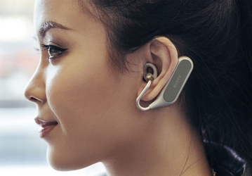 Гарнитура Sony Xperia Ear Duo научилась читать уведомления
