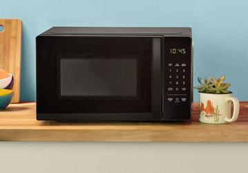 AmazonBasics Microwave — первая в мире микроволновка, управляемая голосом при помощи помощника Alexa
