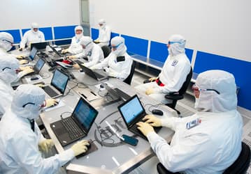 Intel может отстать от конкурентов в освоении новых технологических норм на 5-7 лет 