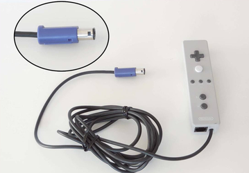 На аукционе была замечена проводная версия контроллера Nintendo Wiimote