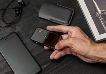 Миниатюрные смартфоны Palm скоро можно будет купить не только в США