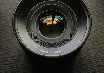 Полнокадровый объектив Reflex 40mm f/1.8 будет выпускаться в шести вариантах