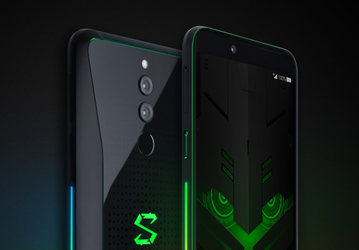 Представлен игровой смартфон Xiaomi Black Shark 2: 10 ГБ ОЗУ, настраиваемая подсветка, геймпад в комплекте