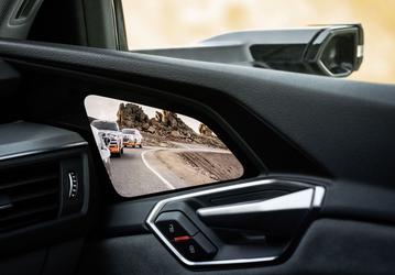 Назван поставщик экранов OLED для виртуальных зеркал электромобиля Audi e-tron