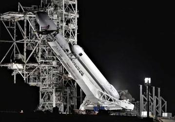 Ракета Falcon Heavy выполнит первый государственный заказ в начале следующего года