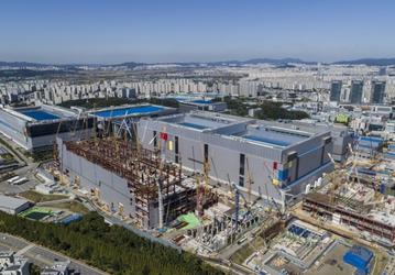 Samsung начинает производство 7-нанометровой продукции с использованием EUV