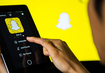 Snapchat продолжает терять пользователей