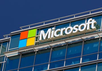 Amazon уступила Microsoft второе место в рейтинге самых дорогих компаний
