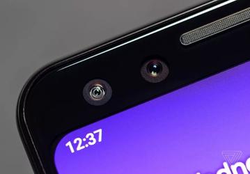 В смартфоне Google Pixel 3 часть экрана «лишняя». Она не используется в работе