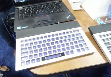 В клавиши клавиатуры Nemeio Keyboard встроены дисплеи E-ink