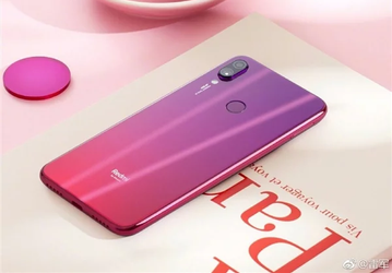 Прочность флагманского смартфона Xiaomi Redmi Х проверили женскими каблуками