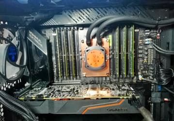 Появились первые объёмные тесты 28-ядерного процессора Intel Xeon W-3175X