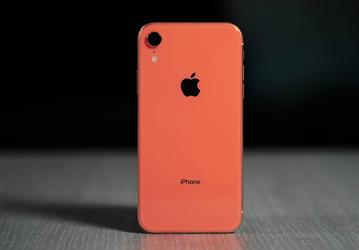 Данные Strategy Analytics говорят о падении продаж iPhone на 15% в количественном выражении