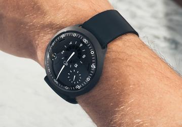 Электромеханические часы Ressence Type 2 оценены производителем в 48 800 долларов