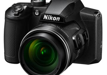 Камера Nikon Coolpix B600 оснащена объективом с 60-кратным зумом