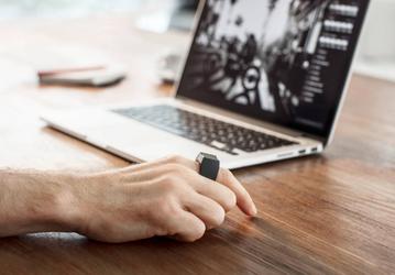 Padrone привезет на CES 2019 компьютерную «мышь», которая надевается на палец