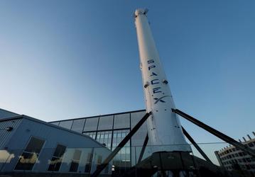 SpaceX сократит 10% сотрудников