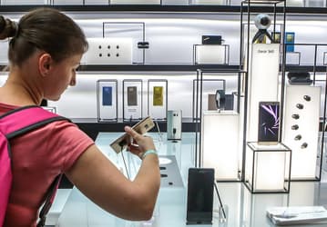 Антимонопольщики завели на Samsung дело из-за цен на смартфоны и планшеты в России