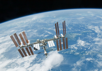 «Роскосмос» и Space Adventures отправят на МКС еще двух космических туристов