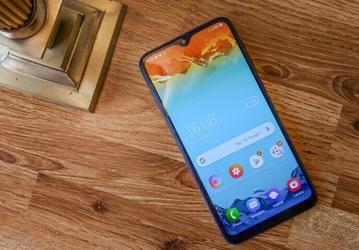 AMOLED за копейки: даже модель Samsung Galaxy A10, которой приписывают цену в 120 долларов, получит экран с органическими светодиодами