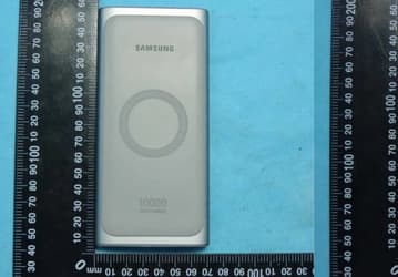 Фотогалерея дня: портативный аккумулятор Samsung с поддержкой беспроводной зарядки