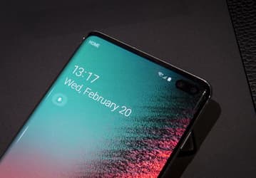 Втрое — не предел. Как дорожали флагманские смартфоны Samsung, Huawei, Google и Apple с 2011 года