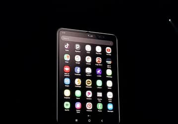 Смартфон Samsung Galaxy Fold сначала будет доступен только в нескольких странах