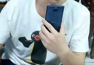 Видео дня: смартфон Sony Xperia XA3 с экраном 21:9 впервые замечен в руках пользователя